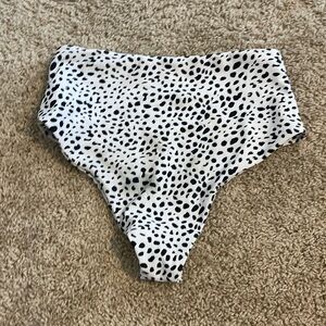 SHEIN Bottoms
No stains